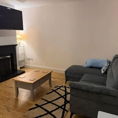 Walk To Town Centre, 2br Base Near Cork & Kinsale * Bandon