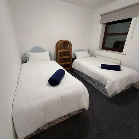 בית נופש Walk To Town Centre, 2br Base Near Cork & Kinsale