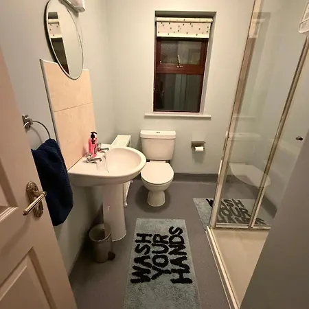 Walk To Town Centre, 2br Base Near Cork & Kinsale בית נופש *