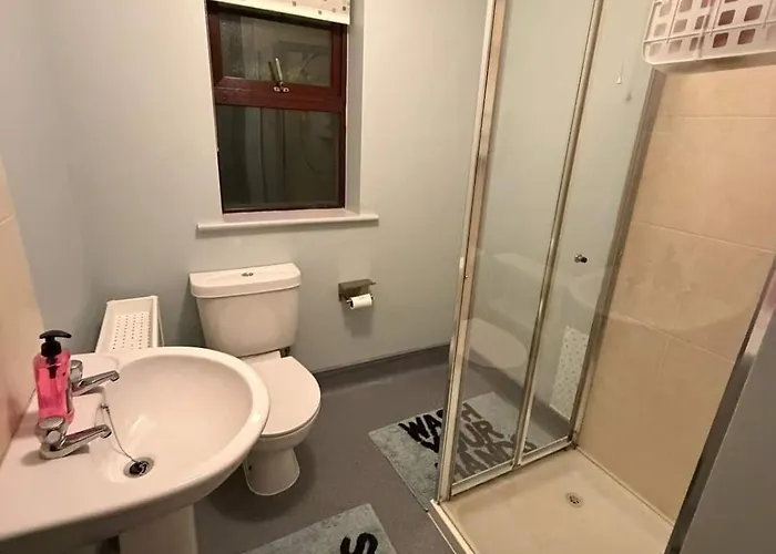 Walk To Town Centre, 2br Base Near Cork & Kinsale